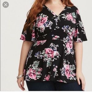 NWT Torrid 1X Rose Flutter Sleeve Babydoll